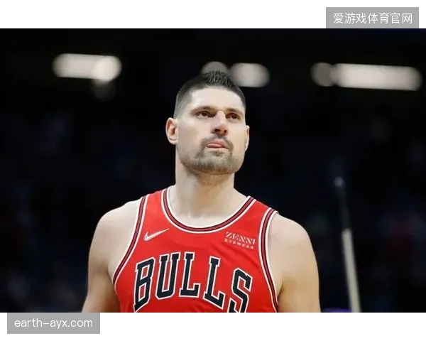 高中卫德米拉尔不仅防守稳健，其在定位球进攻中的头球能力也是球队的得分手段。